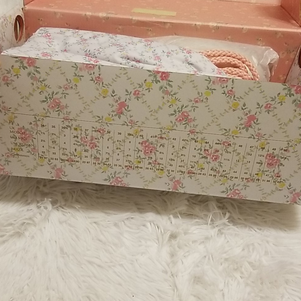 RELISTED IN CLOSET!!!!!! - Picture 6 of 14